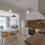 Two Bedroom Apartment Near To Doctors Garden
