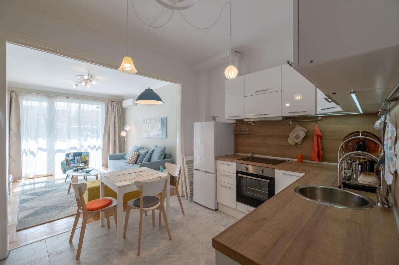 Two Bedroom Near To Doctors Garden *