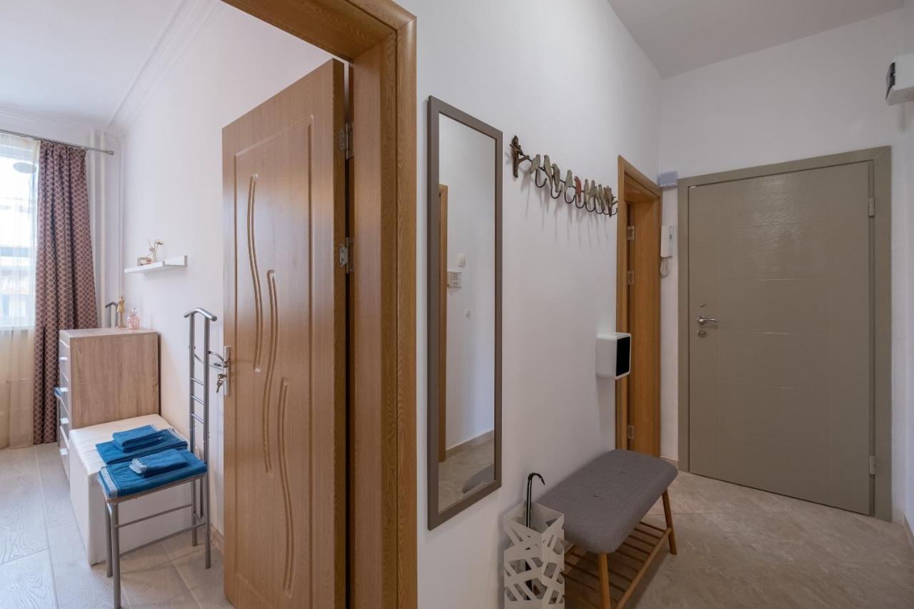 Apartament Two Bedroom Near To Doctors Garden Sofia
